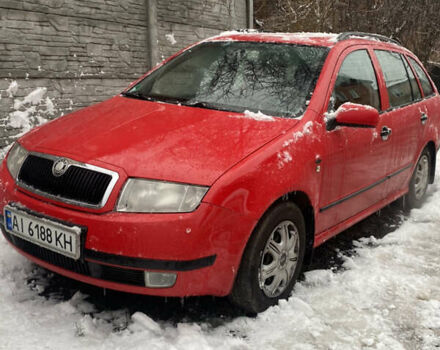 Красный Шкода Фабия, объемом двигателя 1.4 л и пробегом 353 тыс. км за 4100 $, фото 2 на Automoto.ua