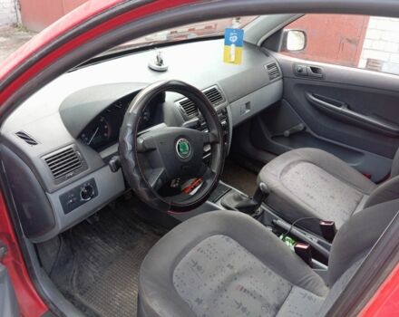 Червоний Шкода Фабія, об'ємом двигуна 1.4 л та пробігом 300 тис. км за 2800 $, фото 5 на Automoto.ua