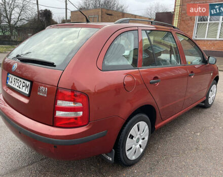 Красный Шкода Фабия, объемом двигателя 1.2 л и пробегом 217 тыс. км за 3550 $, фото 7 на Automoto.ua