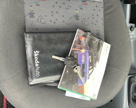 Красный Шкода Фабия, объемом двигателя 1.2 л и пробегом 217 тыс. км за 3550 $, фото 48 на Automoto.ua