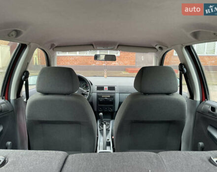 Красный Шкода Фабия, объемом двигателя 1.2 л и пробегом 217 тыс. км за 3550 $, фото 34 на Automoto.ua