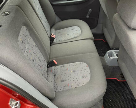 Красный Шкода Фабия, объемом двигателя 1.2 л и пробегом 217 тыс. км за 3550 $, фото 38 на Automoto.ua