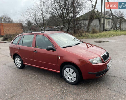 Красный Шкода Фабия, объемом двигателя 1.2 л и пробегом 217 тыс. км за 3550 $, фото 5 на Automoto.ua