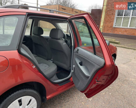 Красный Шкода Фабия, объемом двигателя 1.2 л и пробегом 217 тыс. км за 3550 $, фото 36 на Automoto.ua