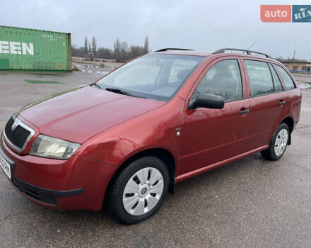 Красный Шкода Фабия, объемом двигателя 1.2 л и пробегом 217 тыс. км за 3550 $, фото 3 на Automoto.ua