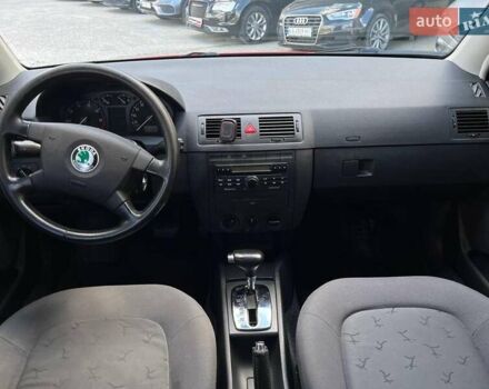 Красный Шкода Фабия, объемом двигателя 1.4 л и пробегом 282 тыс. км за 4890 $, фото 26 на Automoto.ua