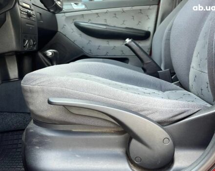 Червоний Шкода Фабія, об'ємом двигуна 1.4 л та пробігом 282 тис. км за 4890 $, фото 35 на Automoto.ua