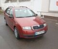 Красный Шкода Фабия, объемом двигателя 1.2 л и пробегом 214 тыс. км за 3800 $, фото 2 на Automoto.ua