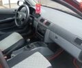 Красный Шкода Фабия, объемом двигателя 1.2 л и пробегом 214 тыс. км за 3800 $, фото 8 на Automoto.ua