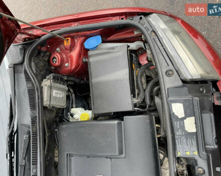 Красный Шкода Фабия, объемом двигателя 1.2 л и пробегом 217 тыс. км за 3550 $, фото 29 на Automoto.ua