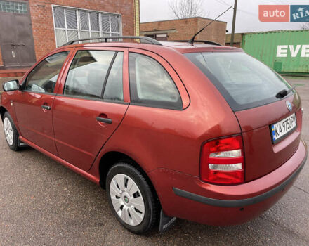 Красный Шкода Фабия, объемом двигателя 1.2 л и пробегом 217 тыс. км за 3550 $, фото 9 на Automoto.ua