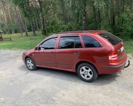 Красный Шкода Фабия, объемом двигателя 1.4 л и пробегом 238 тыс. км за 4350 $, фото 2 на Automoto.ua