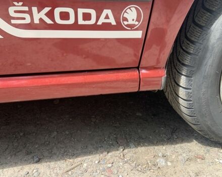 Красный Шкода Фабия, объемом двигателя 1.4 л и пробегом 238 тыс. км за 4350 $, фото 4 на Automoto.ua