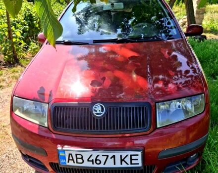 Красный Шкода Фабия, объемом двигателя 1.2 л и пробегом 240 тыс. км за 3500 $, фото 3 на Automoto.ua
