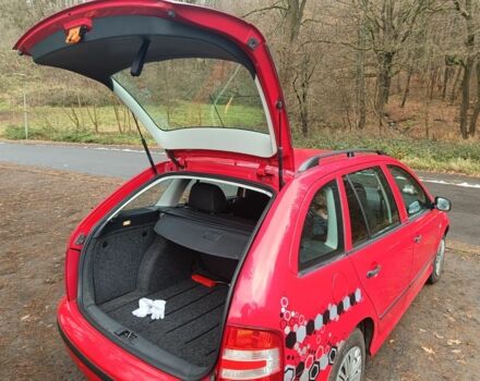 Червоний Шкода Фабія, об'ємом двигуна 1.4 л та пробігом 159 тис. км за 3830 $, фото 5 на Automoto.ua