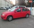 Красный Шкода Фабия, объемом двигателя 1.2 л и пробегом 100 тыс. км за 3300 $, фото 1 на Automoto.ua