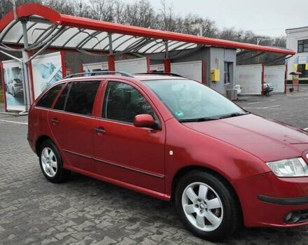 Красный Шкода Фабия, объемом двигателя 1.39 л и пробегом 212 тыс. км за 3800 $, фото 6 на Automoto.ua