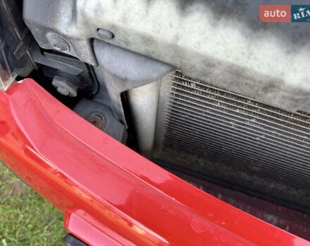 Красный Шкода Фабия, объемом двигателя 1.39 л и пробегом 209 тыс. км за 3990 $, фото 2 на Automoto.ua