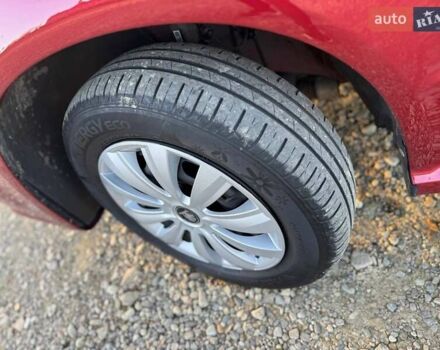 Красный Шкода Фабия, объемом двигателя 1.39 л и пробегом 201 тыс. км за 4199 $, фото 26 на Automoto.ua