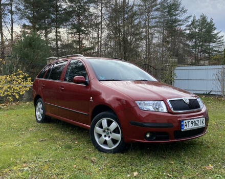 Красный Шкода Фабия, объемом двигателя 1.39 л и пробегом 194 тыс. км за 4490 $, фото 4 на Automoto.ua