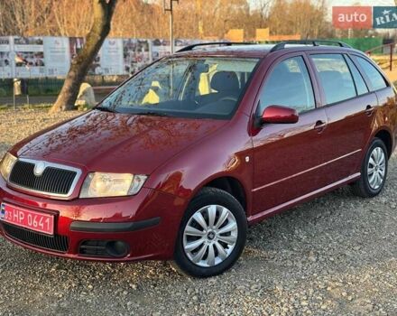 Красный Шкода Фабия, объемом двигателя 1.39 л и пробегом 201 тыс. км за 4199 $, фото 4 на Automoto.ua