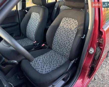 Красный Шкода Фабия, объемом двигателя 1.39 л и пробегом 201 тыс. км за 4199 $, фото 22 на Automoto.ua