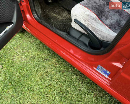 Красный Шкода Фабия, объемом двигателя 1.39 л и пробегом 209 тыс. км за 3990 $, фото 3 на Automoto.ua