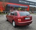 Красный Шкода Фабия, объемом двигателя 1.39 л и пробегом 212 тыс. км за 3800 $, фото 3 на Automoto.ua