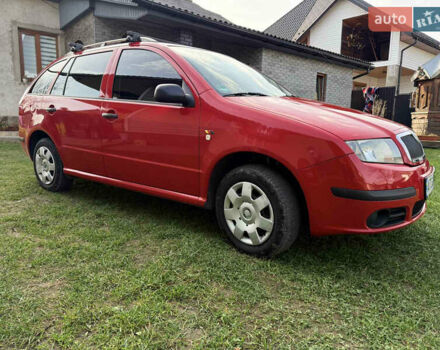 Красный Шкода Фабия, объемом двигателя 1.39 л и пробегом 209 тыс. км за 3990 $, фото 15 на Automoto.ua