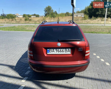 Красный Шкода Фабия, объемом двигателя 1.39 л и пробегом 264 тыс. км за 5300 $, фото 7 на Automoto.ua