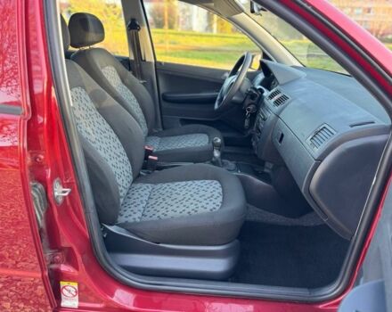 Червоний Шкода Фабія, об'ємом двигуна 1.4 л та пробігом 201 тис. км за 4140 $, фото 11 на Automoto.ua