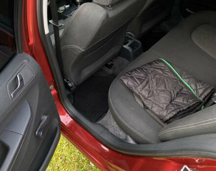 Красный Шкода Фабия, объемом двигателя 1.39 л и пробегом 194 тыс. км за 4490 $, фото 16 на Automoto.ua