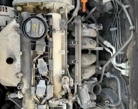 Красный Шкода Фабия, объемом двигателя 1.39 л и пробегом 209 тыс. км за 3990 $, фото 36 на Automoto.ua