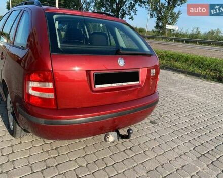 Червоний Шкода Фабія, об'ємом двигуна 1.39 л та пробігом 309 тис. км за 3900 $, фото 1 на Automoto.ua