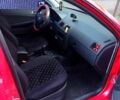 Красный Шкода Фабия, объемом двигателя 1.2 л и пробегом 230 тыс. км за 4400 $, фото 3 на Automoto.ua