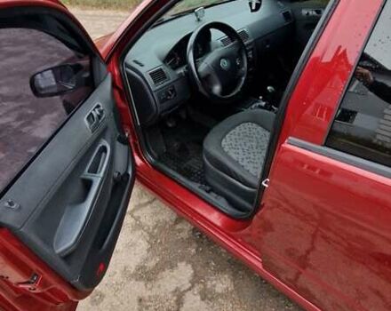 Червоний Шкода Фабія, об'ємом двигуна 1.4 л та пробігом 331 тис. км за 3950 $, фото 6 на Automoto.ua