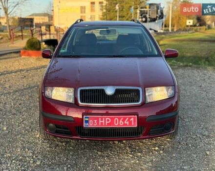 Красный Шкода Фабия, объемом двигателя 1.39 л и пробегом 201 тыс. км за 4199 $, фото 13 на Automoto.ua