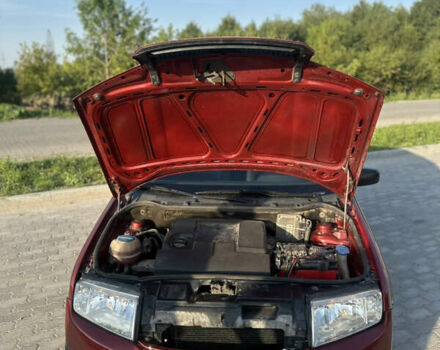 Красный Шкода Фабия, объемом двигателя 1.2 л и пробегом 300 тыс. км за 3600 $, фото 9 на Automoto.ua