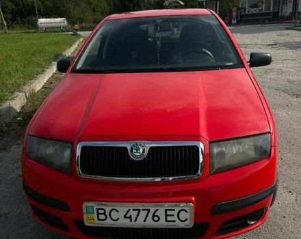 Красный Шкода Фабия, объемом двигателя 1.2 л и пробегом 258 тыс. км за 4100 $, фото 3 на Automoto.ua