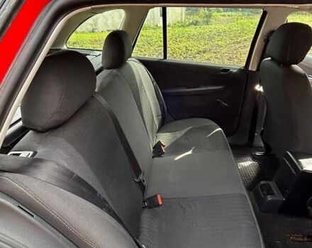 Красный Шкода Фабия, объемом двигателя 1.2 л и пробегом 258 тыс. км за 4100 $, фото 33 на Automoto.ua