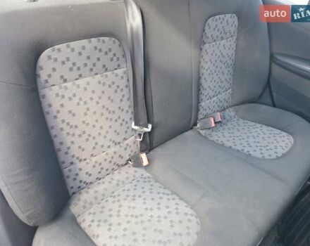 Красный Шкода Фабия, объемом двигателя 1.2 л и пробегом 204 тыс. км за 2750 $, фото 10 на Automoto.ua