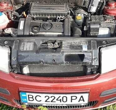 Красный Шкода Фабия, объемом двигателя 1.4 л и пробегом 255 тыс. км за 4100 $, фото 2 на Automoto.ua