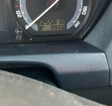 Красный Шкода Фабия, объемом двигателя 1.4 л и пробегом 255 тыс. км за 4100 $, фото 1 на Automoto.ua