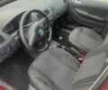 Красный Шкода Фабия, объемом двигателя 1.9 л и пробегом 282 тыс. км за 2000 $, фото 4 на Automoto.ua
