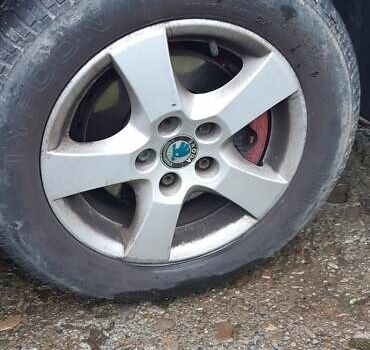 Красный Шкода Фабия, объемом двигателя 1.4 л и пробегом 255 тыс. км за 4100 $, фото 21 на Automoto.ua