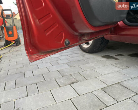 Красный Шкода Фабия, объемом двигателя 1.39 л и пробегом 180 тыс. км за 5000 $, фото 12 на Automoto.ua