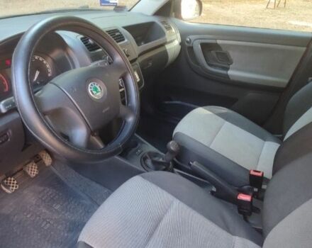 Шкода Фабия 2008 в Харькове на Automoto.ua Красный Шкода Фабия, объемом двигателя 1.2 л и пробегом 66 тыс. км за 6000 $, фото 5 на Automoto.ua