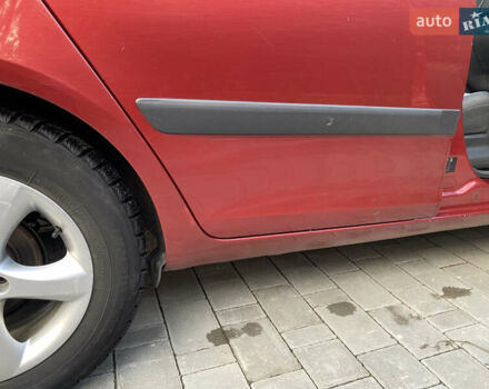 Красный Шкода Фабия, объемом двигателя 1.39 л и пробегом 180 тыс. км за 5000 $, фото 24 на Automoto.ua