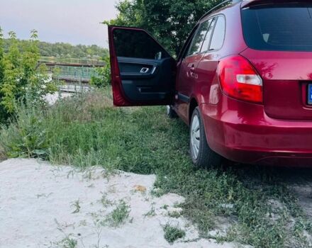 Червоний Шкода Фабія, об'ємом двигуна 1 л та пробігом 322 тис. км за 2462 $, фото 2 на Automoto.ua