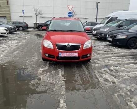 Красный Шкода Фабия, объемом двигателя 1.6 л и пробегом 173 тыс. км за 6750 $, фото 1 на Automoto.ua